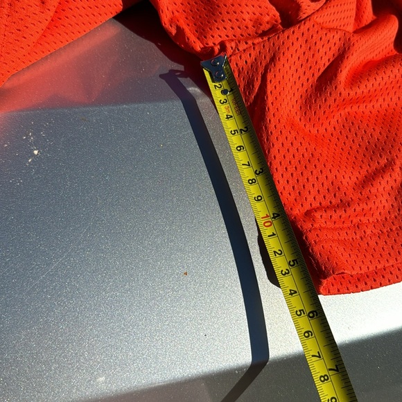 NWT Size Medium Men Orange Dri-Fit Mesh Nike Shorts with pockets / drawstring - Picture 5 of 9